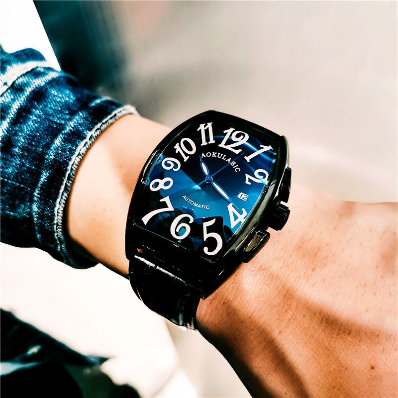 Montre mécanique de luxe pour  - Cartier Watch Tank avis et prix